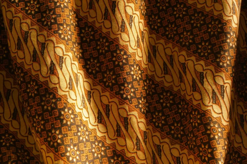 Dari Keraton ke Catwalk: Motif Batik yang Kini Jadi Buruan Desainer New York