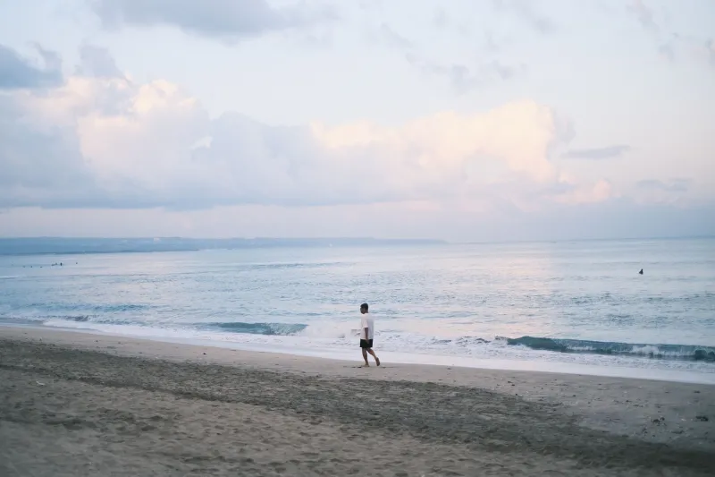 Jam Mana yang Ga Jelas di Bali? Filosofi 'Island Time' yang Bikin Turis Amerika Kapok Mau Cepat-Cepat